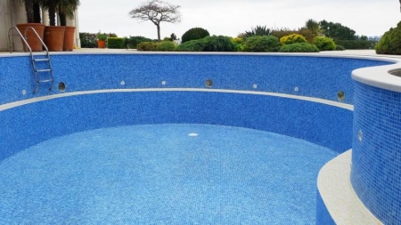 Les &eacute;tapes cl&eacute;s pour r&eacute;nover votre piscine &agrave; Saint-Yrieix-sur-Charente